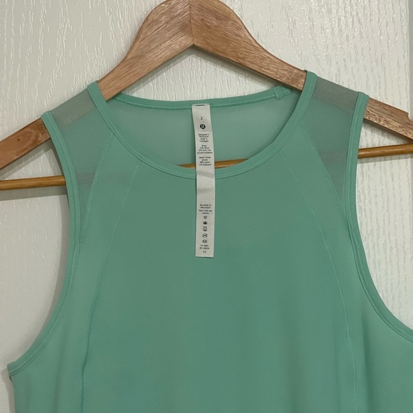 Lululemon Sculpt Tank Wild Mint 2021 W1CS9S $58 Material Mesh Open Back Sz 2 - Picture 3 of 7